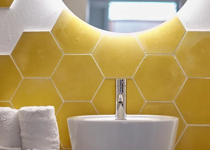 Mon * סיוטאדלה