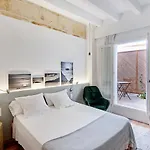 Mon Hotel *