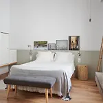 Mon