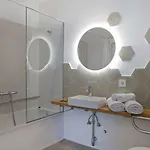 Mon