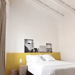 Mon *