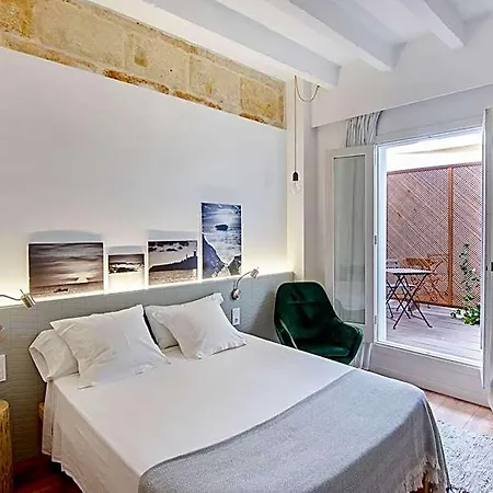 Mon Hotel *